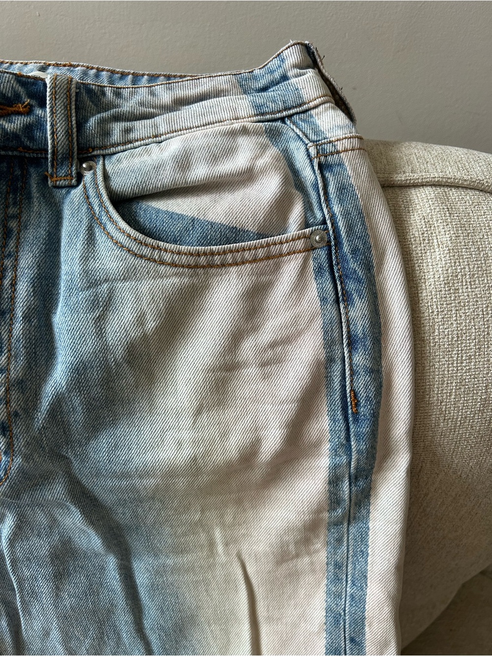 BDG Light Wash Two-Tone Denim Jeans